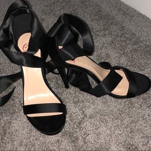 Size 6, 4 inch Black Heels